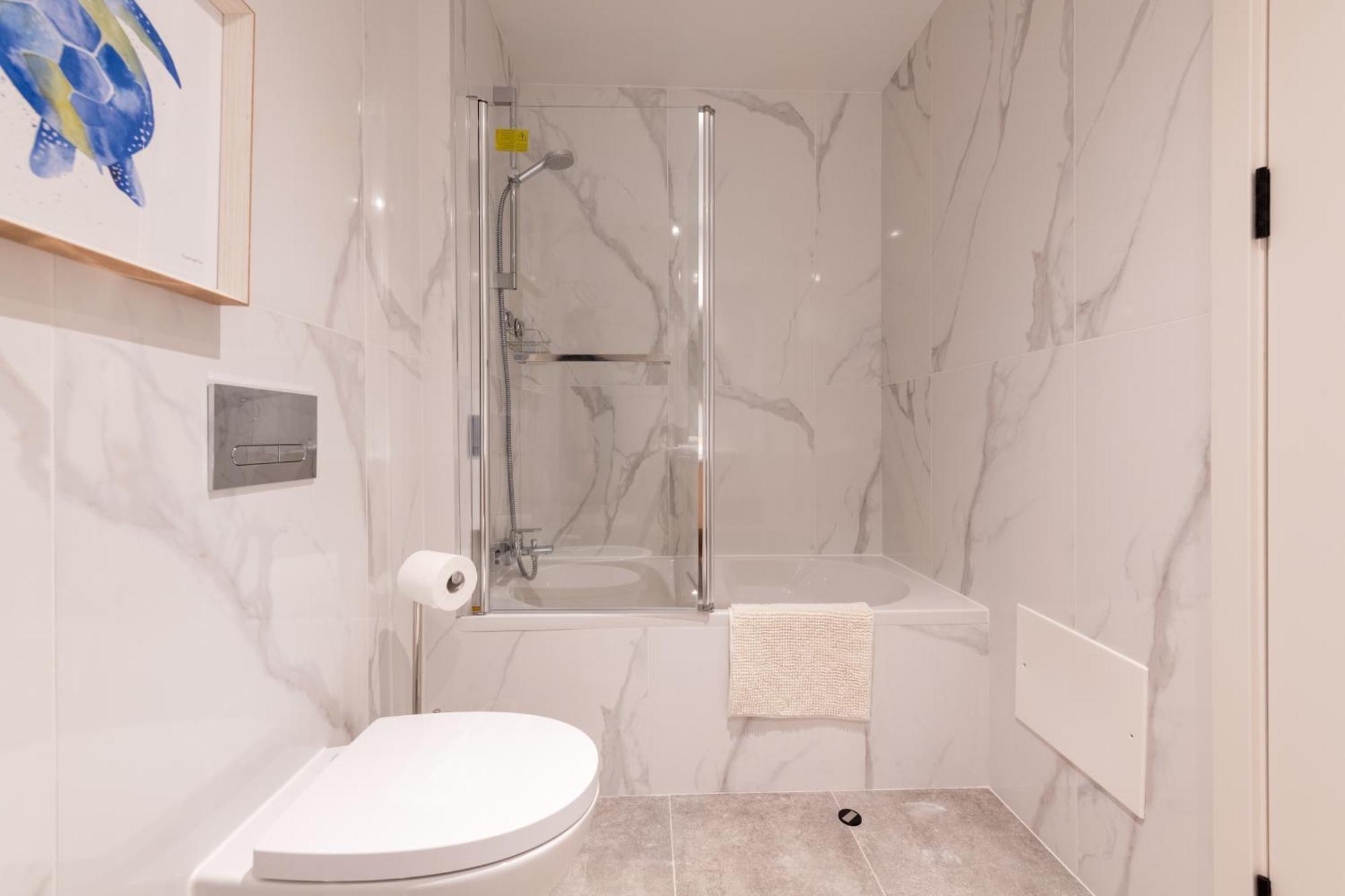 פונשל The Queen Apartment מראה חיצוני תמונה