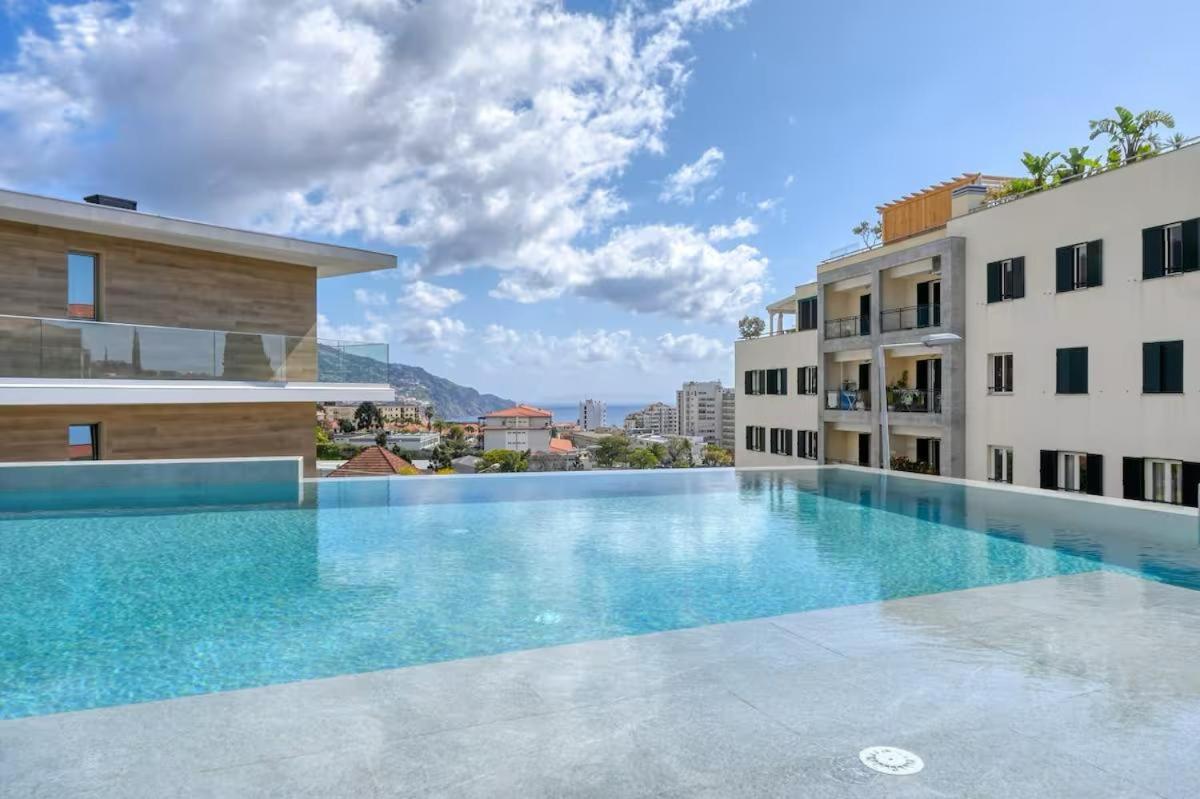 פונשל The Queen Apartment מראה חיצוני תמונה